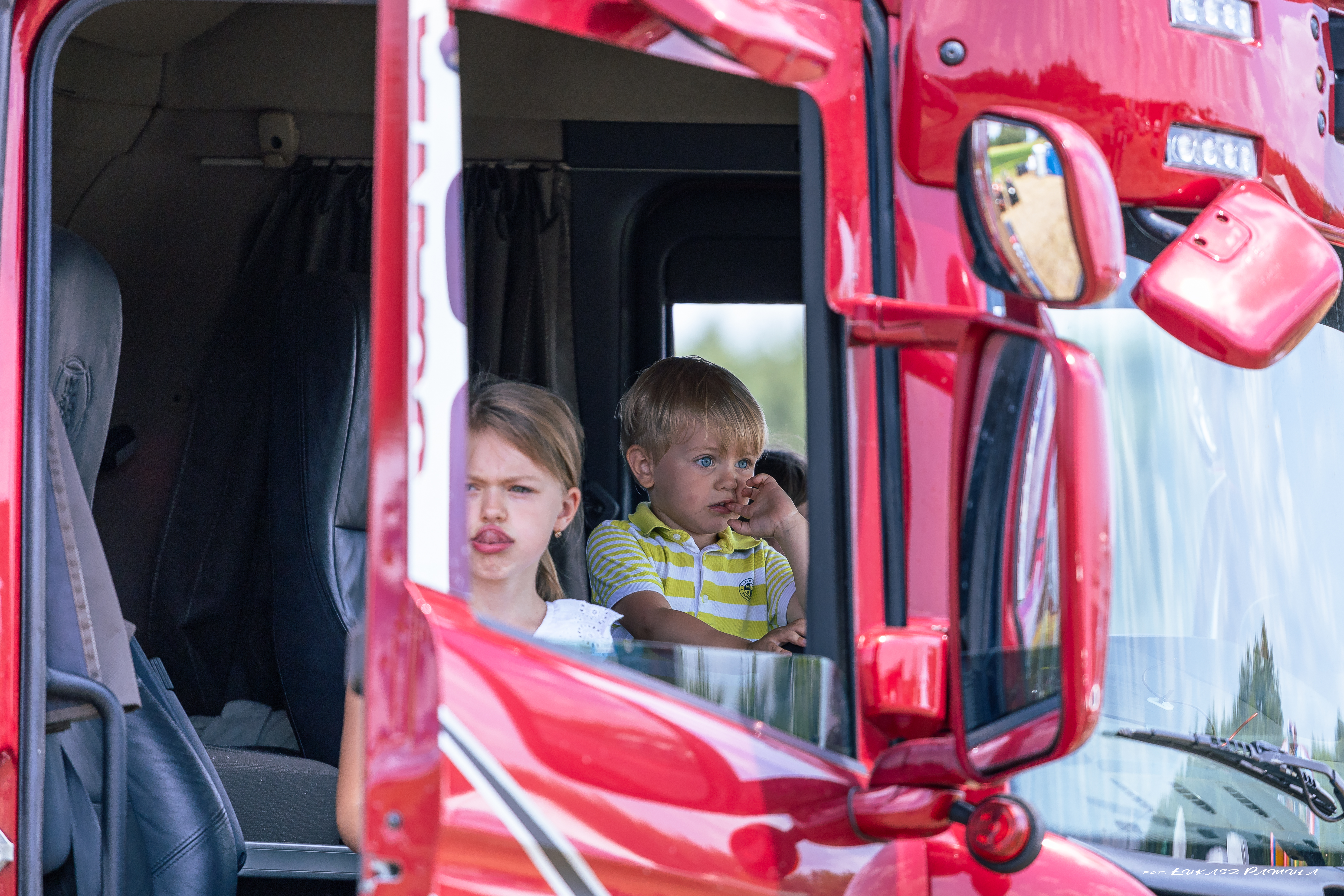 WrakRace25.05.2023 38 Wrak Race ze wsparciem dla małego Nikodema na ,,lądowisku” w Morzychnie zgromadził tłumy mieszkańców z Powiśla i okolic