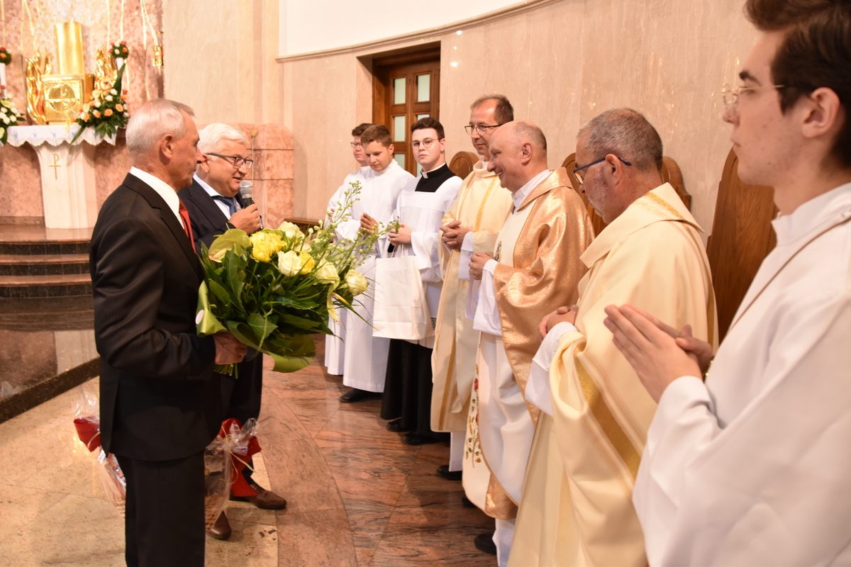 18 DSC 0327 Uroczystości odpustowe oraz jubileusz 25 lecia pracy duszpasterskiej w naszej parafii ks. Zbigniewa