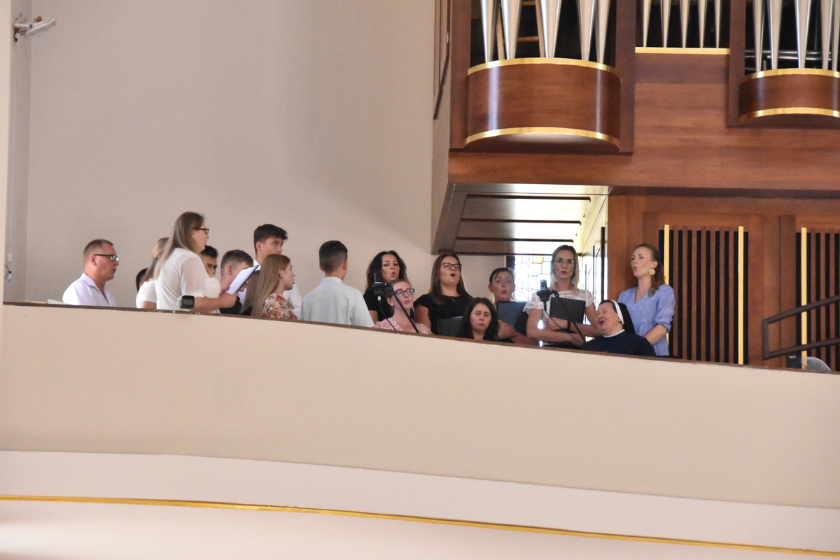 26 DSC 0355 Uroczystości odpustowe oraz jubileusz 25 lecia pracy duszpasterskiej w naszej parafii ks. Zbigniewa