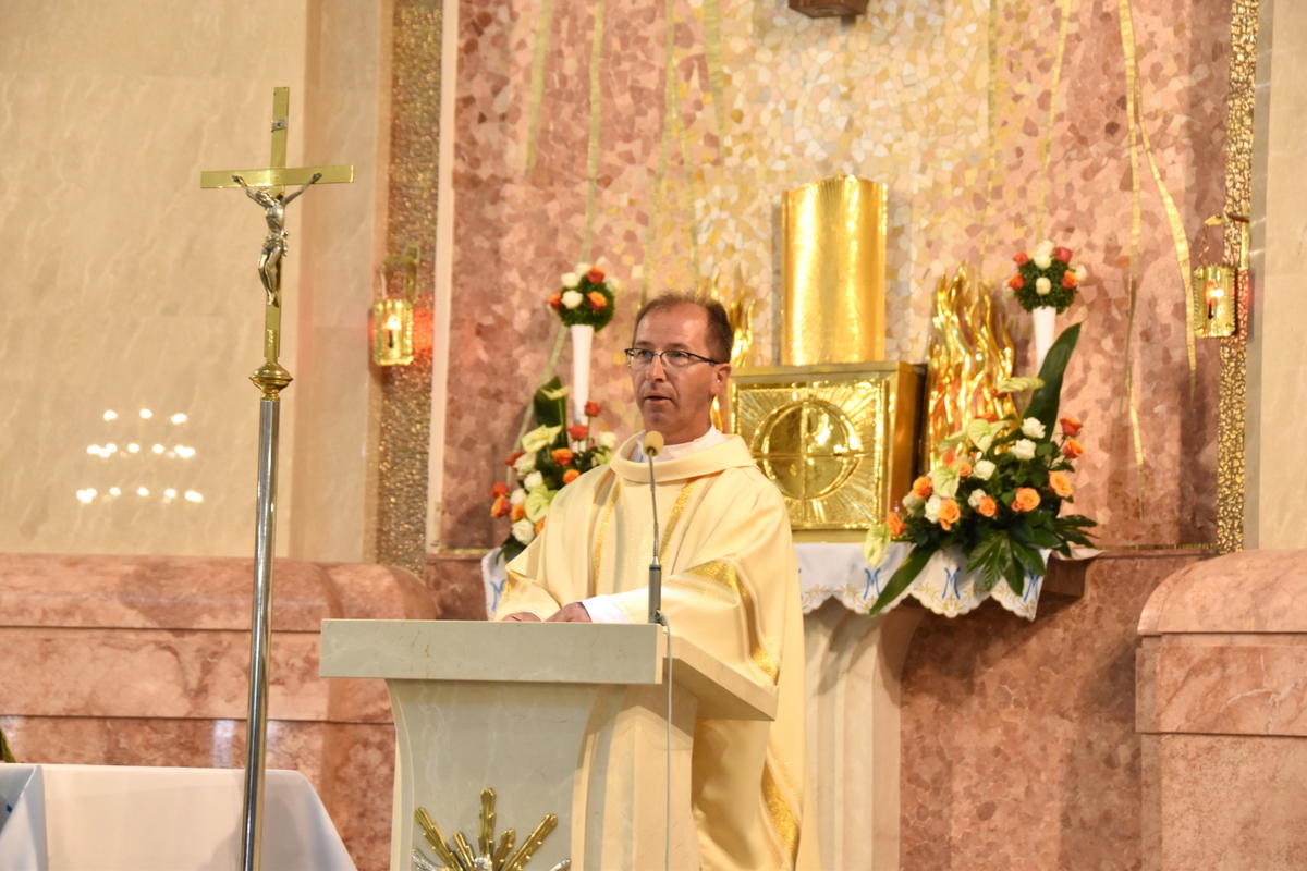 28 DSC 0362 Uroczystości odpustowe oraz jubileusz 25 lecia pracy duszpasterskiej w naszej parafii ks. Zbigniewa