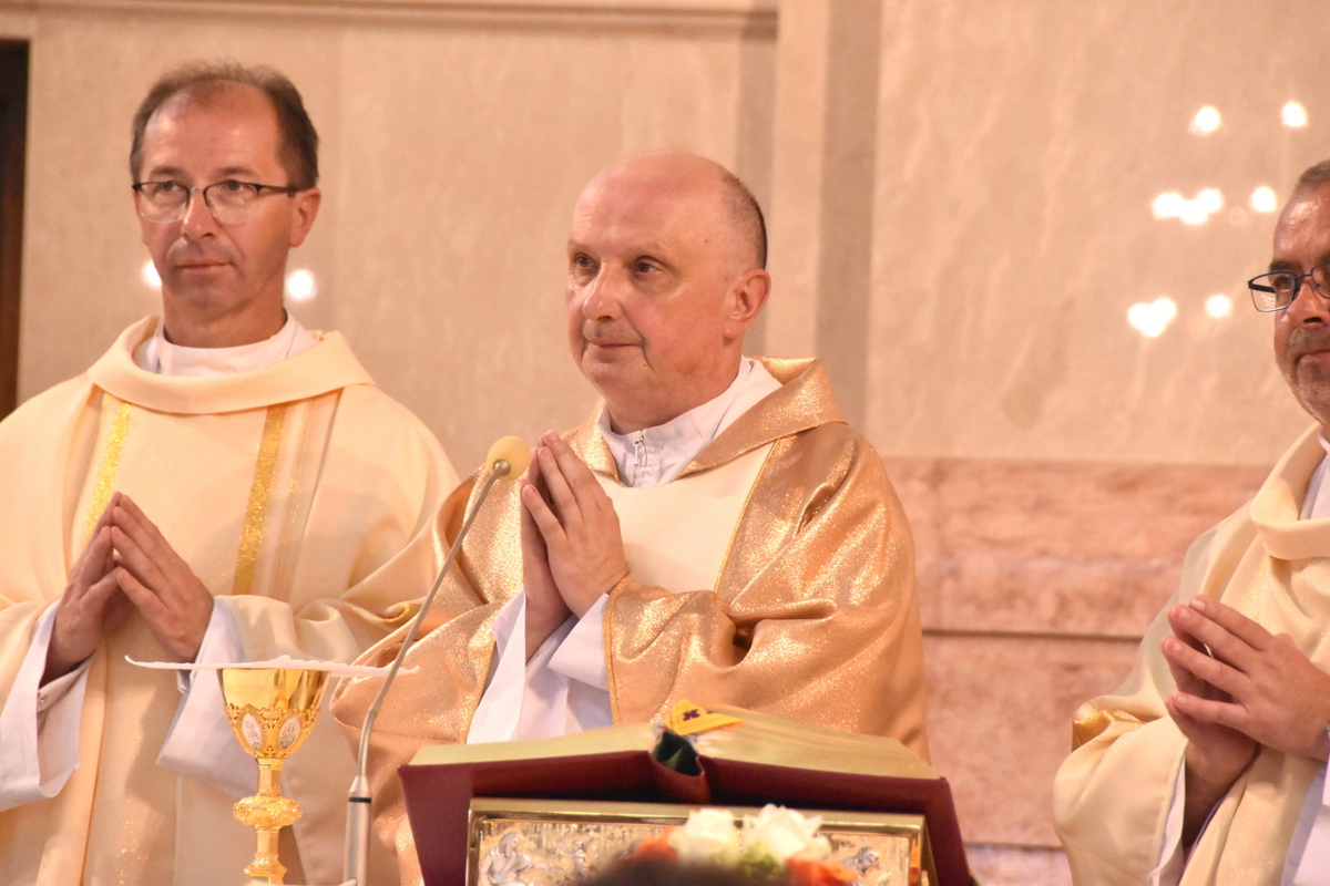 32 DSC 0375 Uroczystości odpustowe oraz jubileusz 25 lecia pracy duszpasterskiej w naszej parafii ks. Zbigniewa