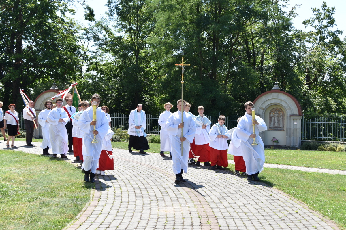 34 DSC 0387 Uroczystości odpustowe oraz jubileusz 25 lecia pracy duszpasterskiej w naszej parafii ks. Zbigniewa