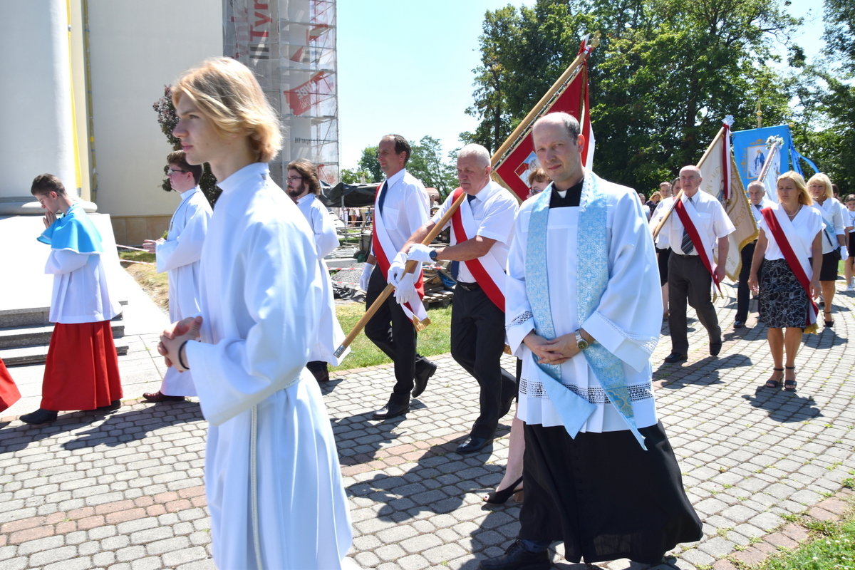 35 DSC 0391 Uroczystości odpustowe oraz jubileusz 25 lecia pracy duszpasterskiej w naszej parafii ks. Zbigniewa