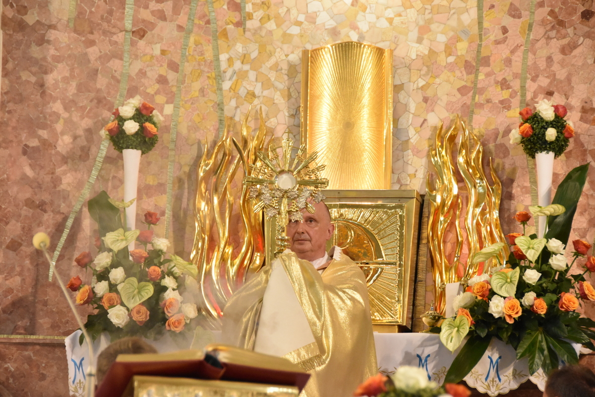 45 DSC 0446 Uroczystości odpustowe oraz jubileusz 25 lecia pracy duszpasterskiej w naszej parafii ks. Zbigniewa