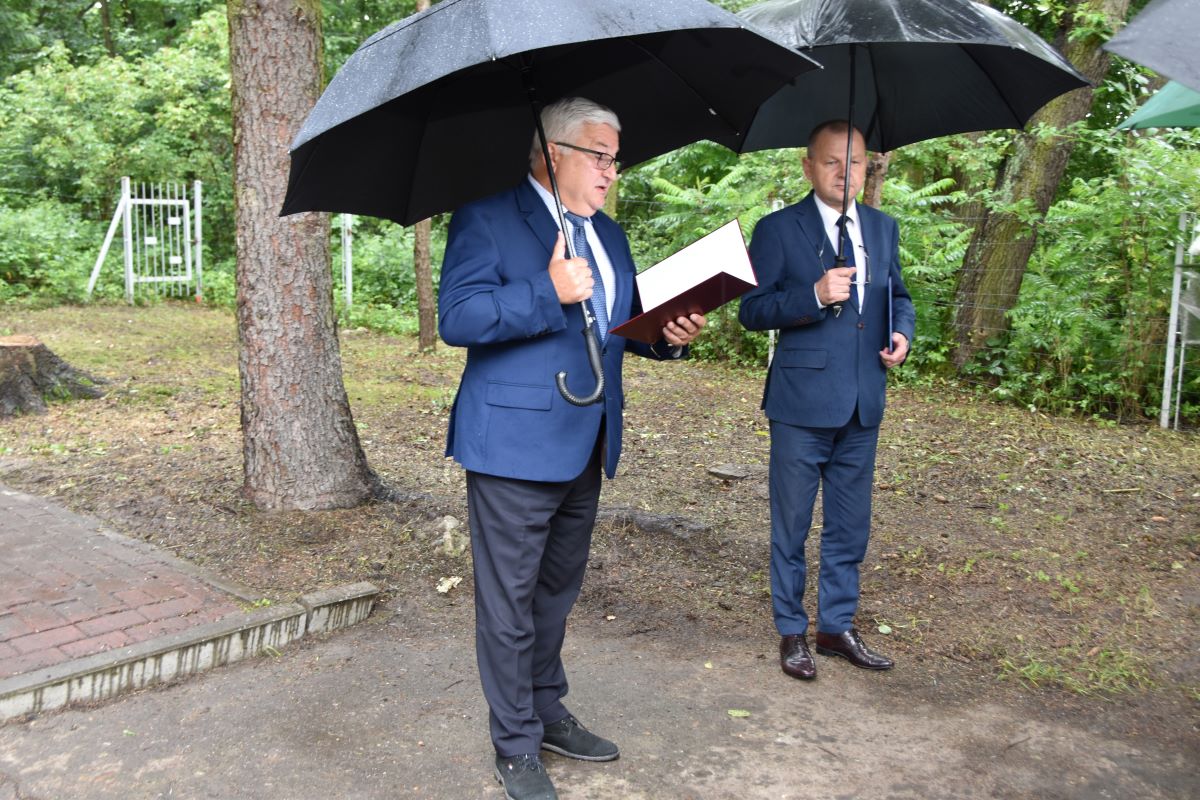 DSC 0589 Uczczono pamięć ofiar zbrodni hitlerowskiej przeprowadzonej w lasku Danielnik