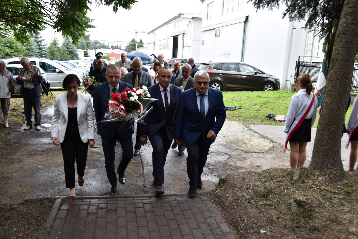 DSC 0601 Uczczono pamięć ofiar zbrodni hitlerowskiej przeprowadzonej w lasku Danielnik