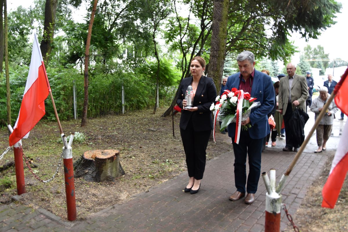DSC 0610 Uczczono pamięć ofiar zbrodni hitlerowskiej przeprowadzonej w lasku Danielnik