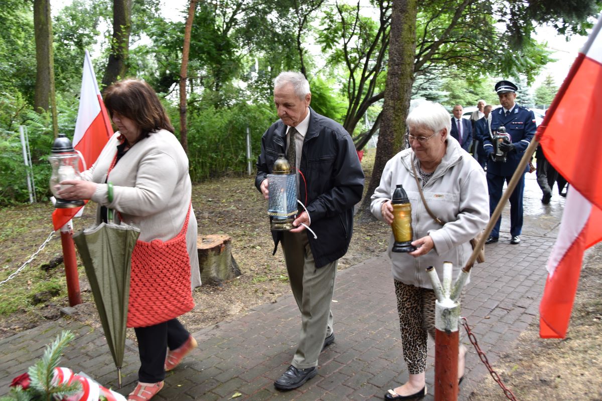 DSC 0616 Uczczono pamięć ofiar zbrodni hitlerowskiej przeprowadzonej w lasku Danielnik