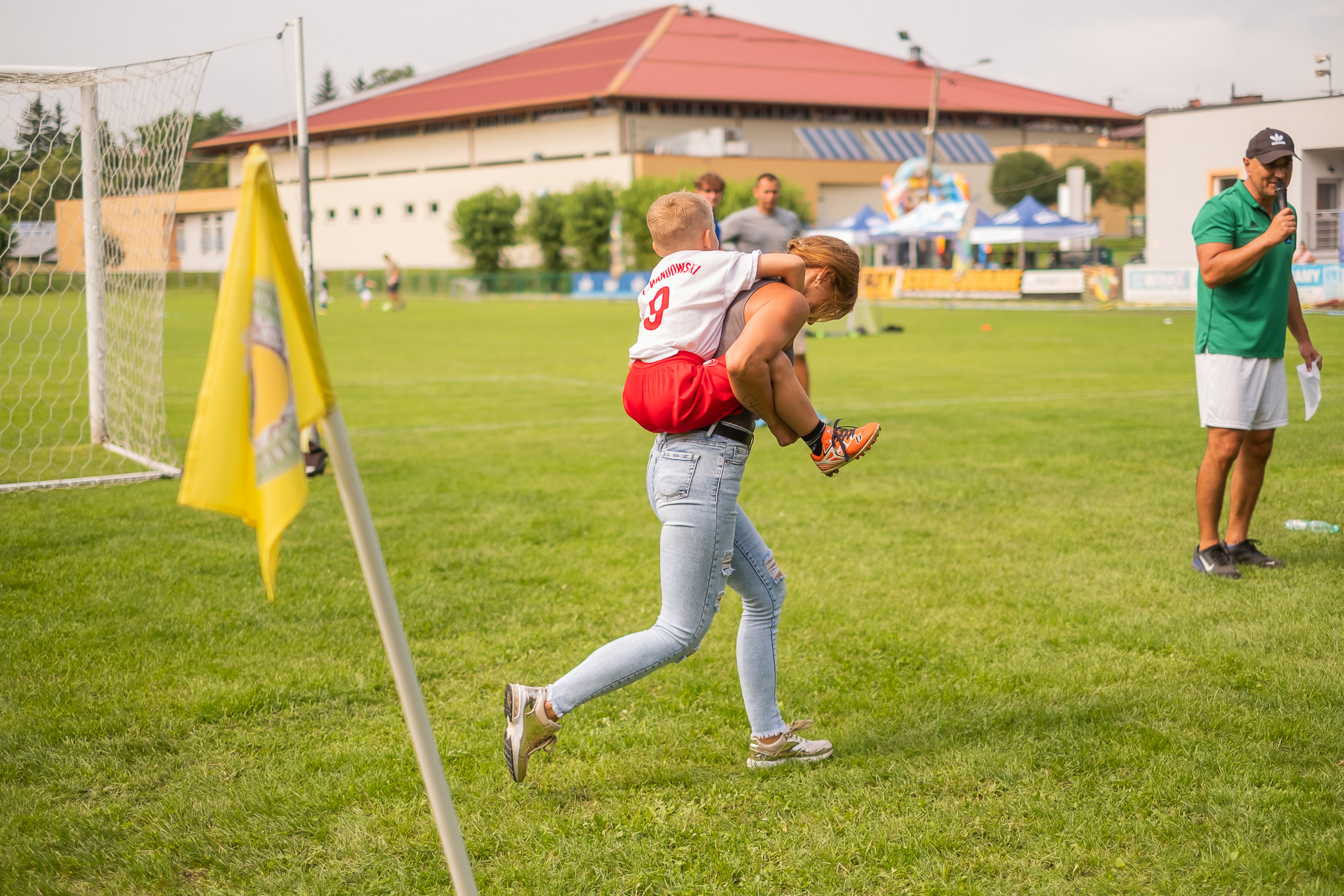 1981 Festyn Rodzinny organizowany przez klub Dąbrovia oraz Urząd Miejski w Dąbrowie Tarnowskiej