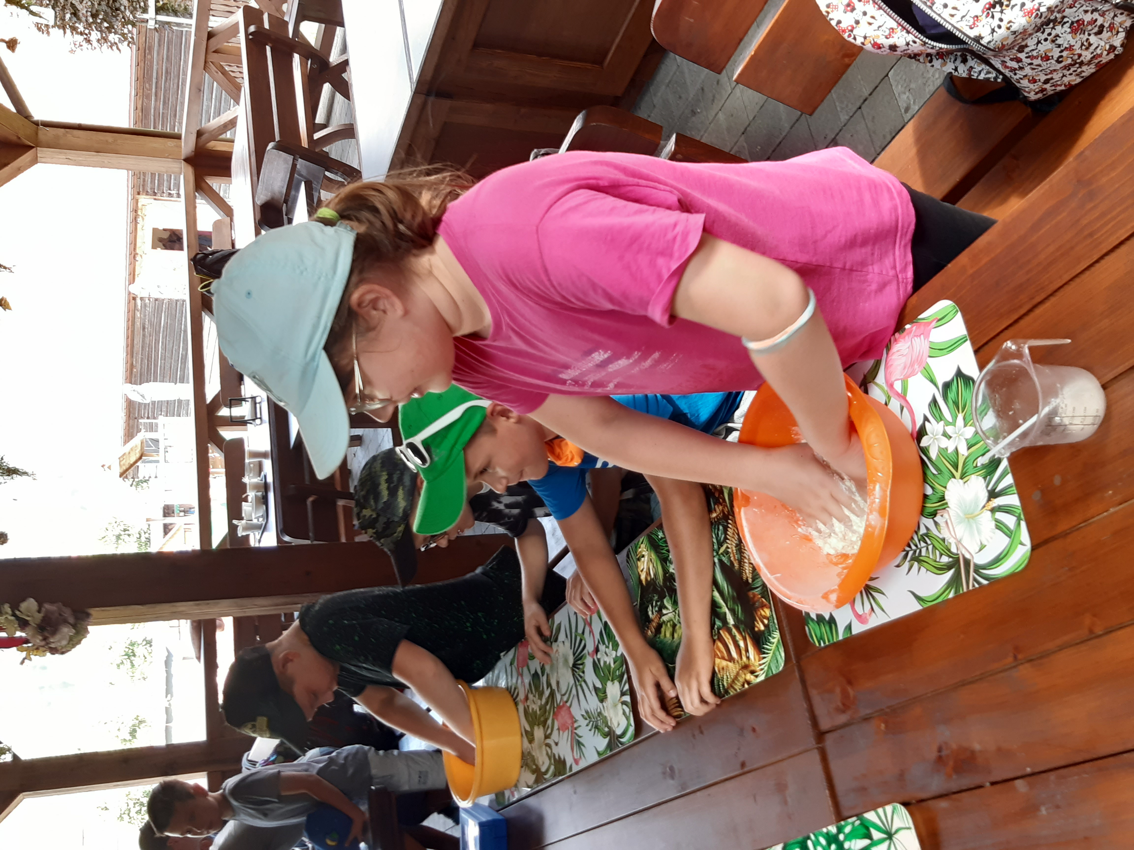 20230823 131314 80 DZIECI NA WYCIECZCE EDUKACYJNEJ W ZAGRODZIE „NA JĘDRZEJKÓWCE”