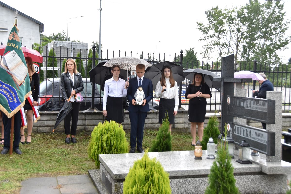 DSC 0660 Dąbrowa oddała hołd bohaterom Powstania Warszawskiego oraz lotnikom Halifaxa