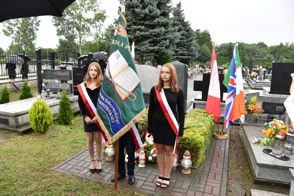 DSC 0742 Dąbrowa oddała hołd bohaterom Powstania Warszawskiego oraz lotnikom Halifaxa