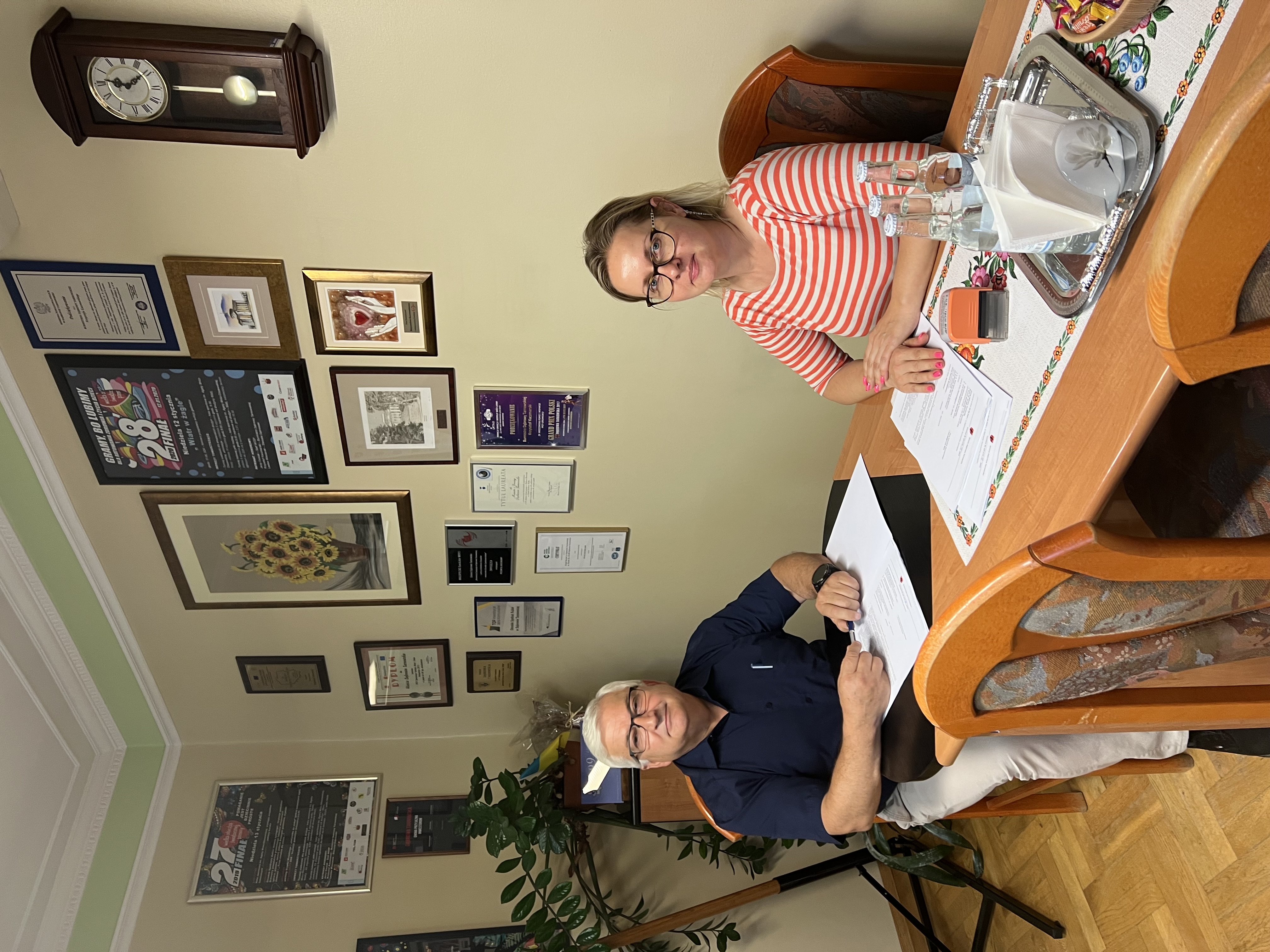 IMG 2609 Podpisanie umów na przebudowę kolejnych dróg na terenie gminy