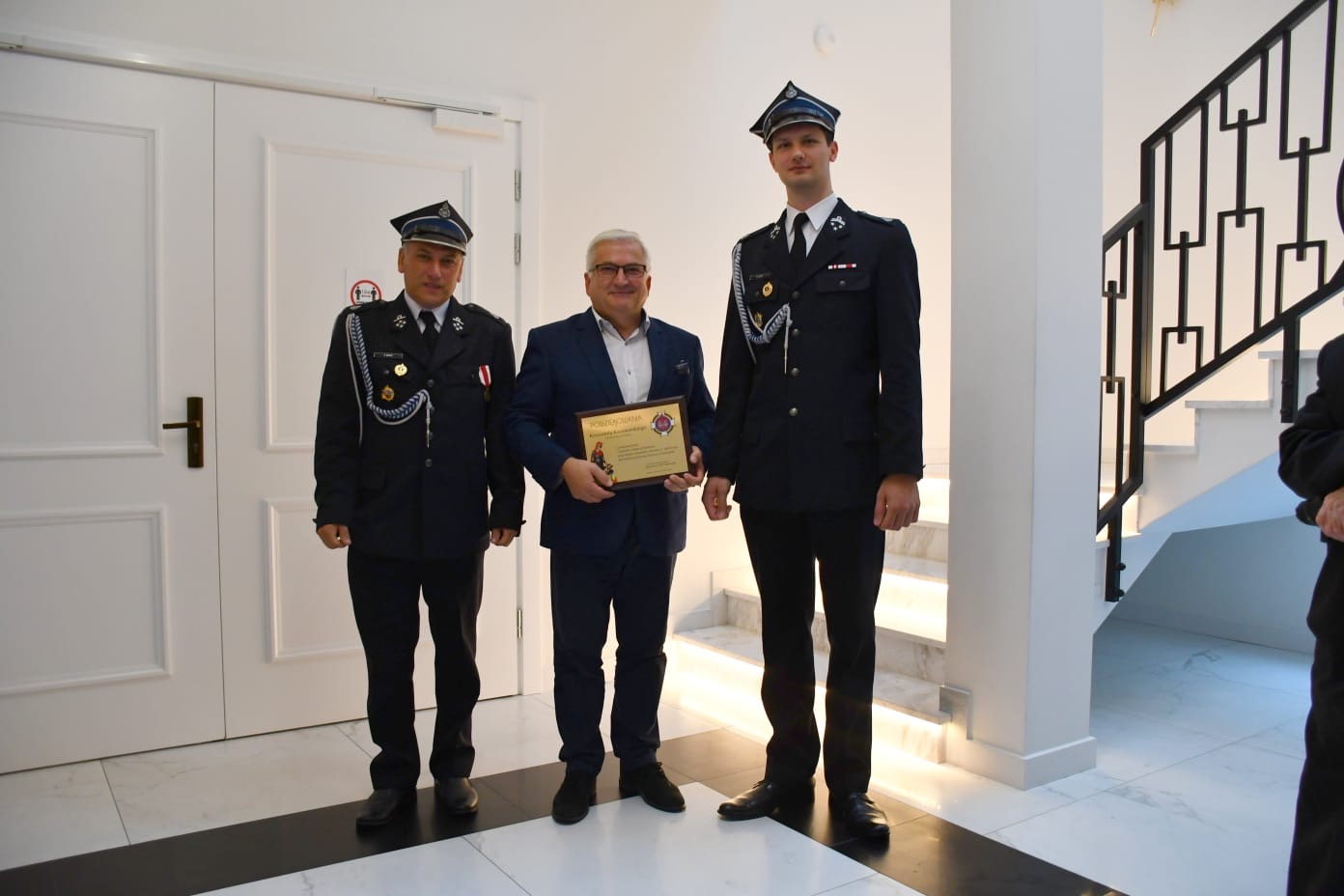 1a53e494 bf66 4ed8 b513 6b2e779bd540 Uroczyste przekazanie i poświęcenie samochodu strażackiego dla OSP Szarwark