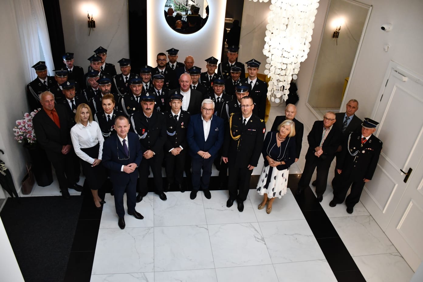 210b3e92 9008 4fa2 bae1 adfc890cd18e Uroczyste przekazanie i poświęcenie samochodu strażackiego dla OSP Szarwark