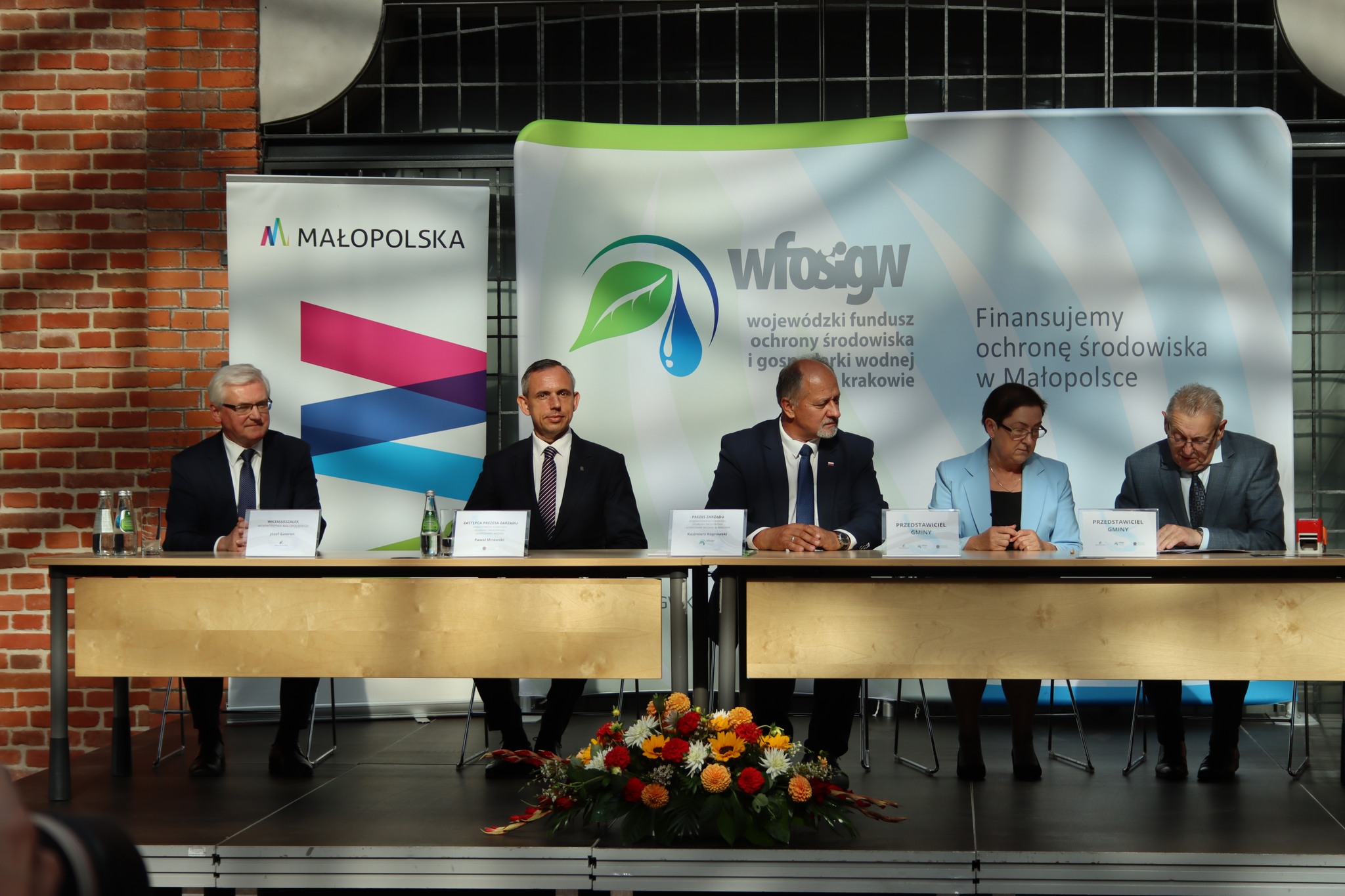 386780014 716750367152139 8111132174346633974 n Uroczyste podpisanie porozumienia w sprawie pełnienia roli operatora w programie Czyste Powietrze