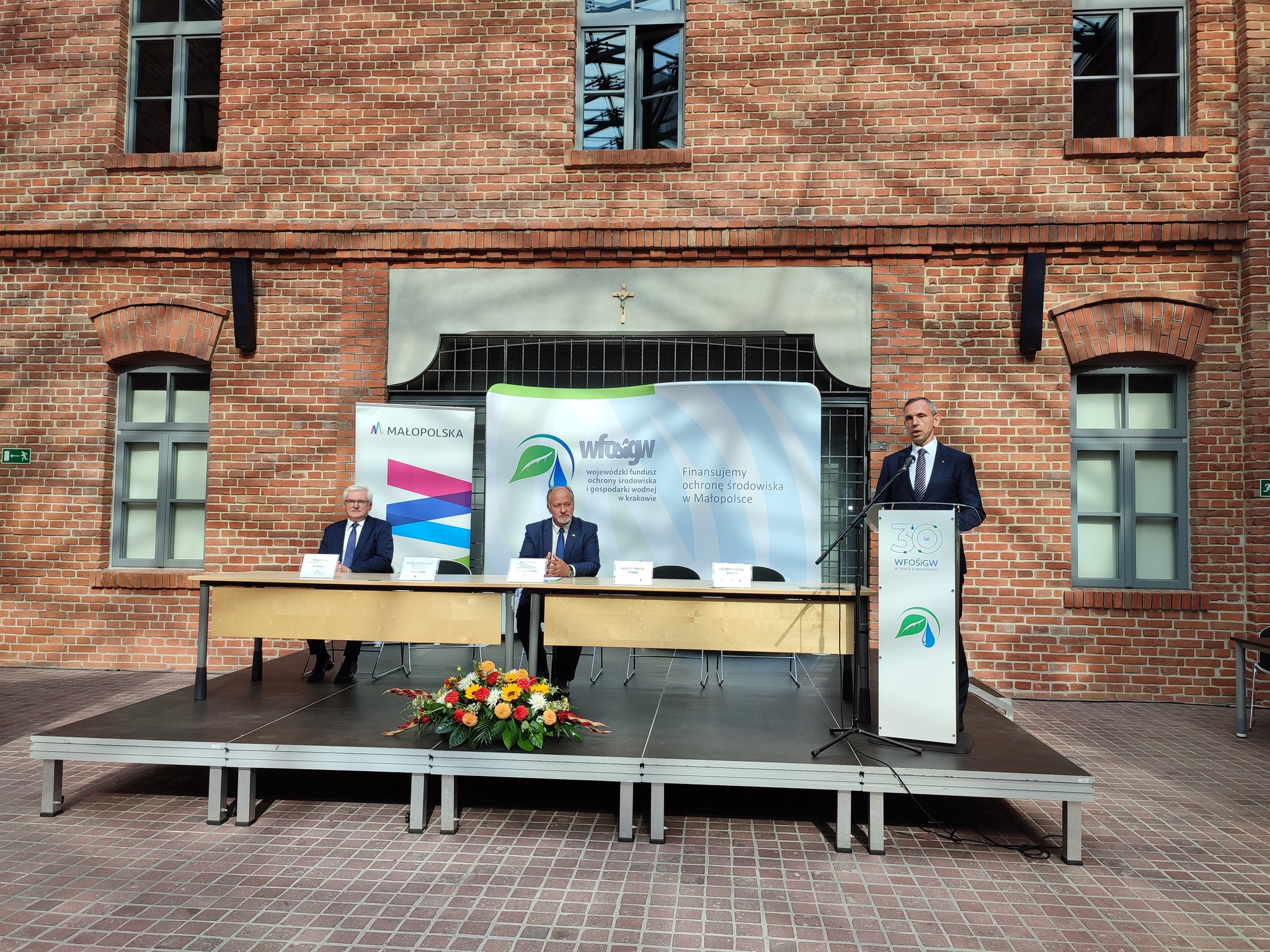 386787214 716152933878549 6225099465991168976 n Uroczyste podpisanie porozumienia w sprawie pełnienia roli operatora w programie Czyste Powietrze