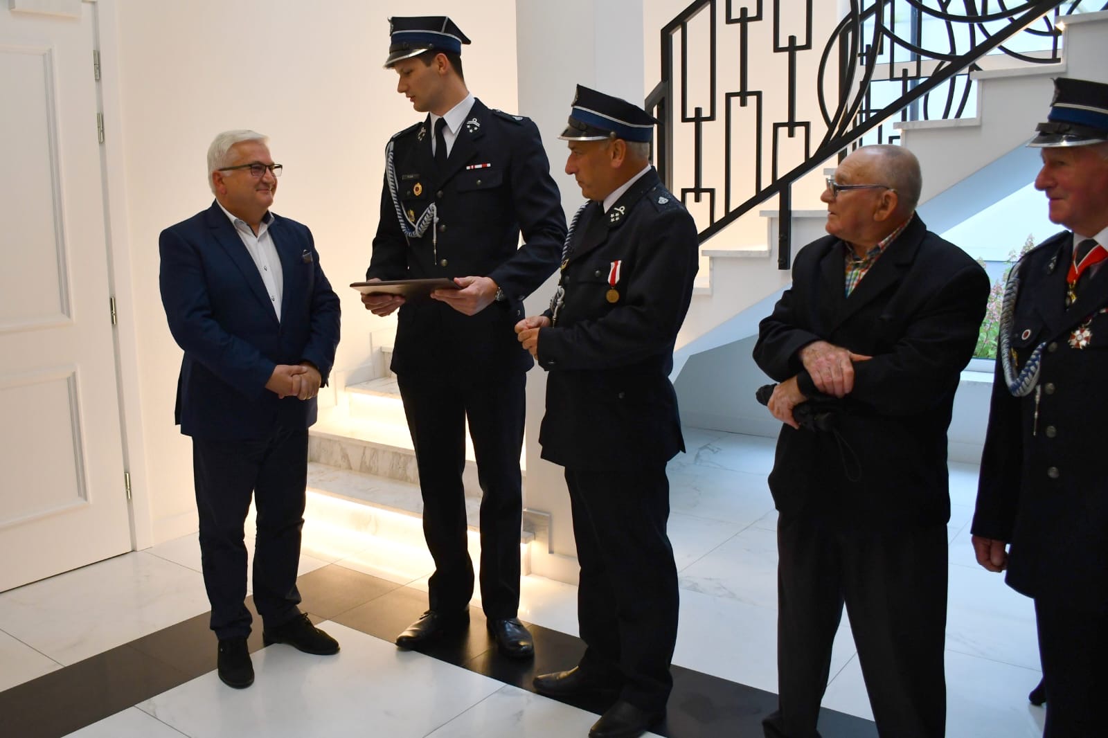 5f36bbdd 5ede 441c b3f5 db6c50b5415c Uroczyste przekazanie i poświęcenie samochodu strażackiego dla OSP Szarwark