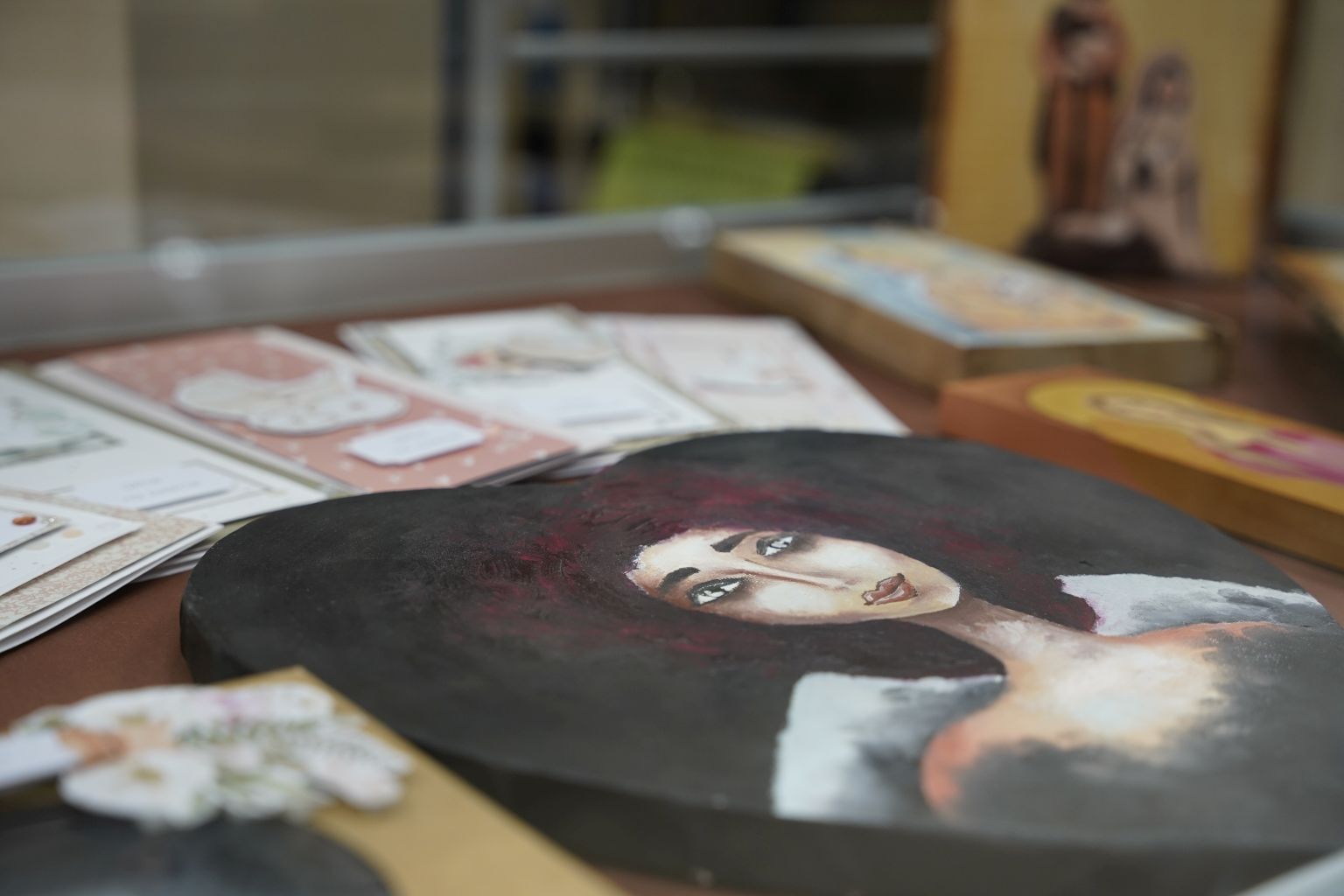 DSC1971 TACY JESTEŚMY wystawa poświęcona twórczości podopiecznych Warsztatów Terapii Zajęciowej w Dąbrowie Tarnowskiej   MBP w Dąbrowie Tarnowskiej