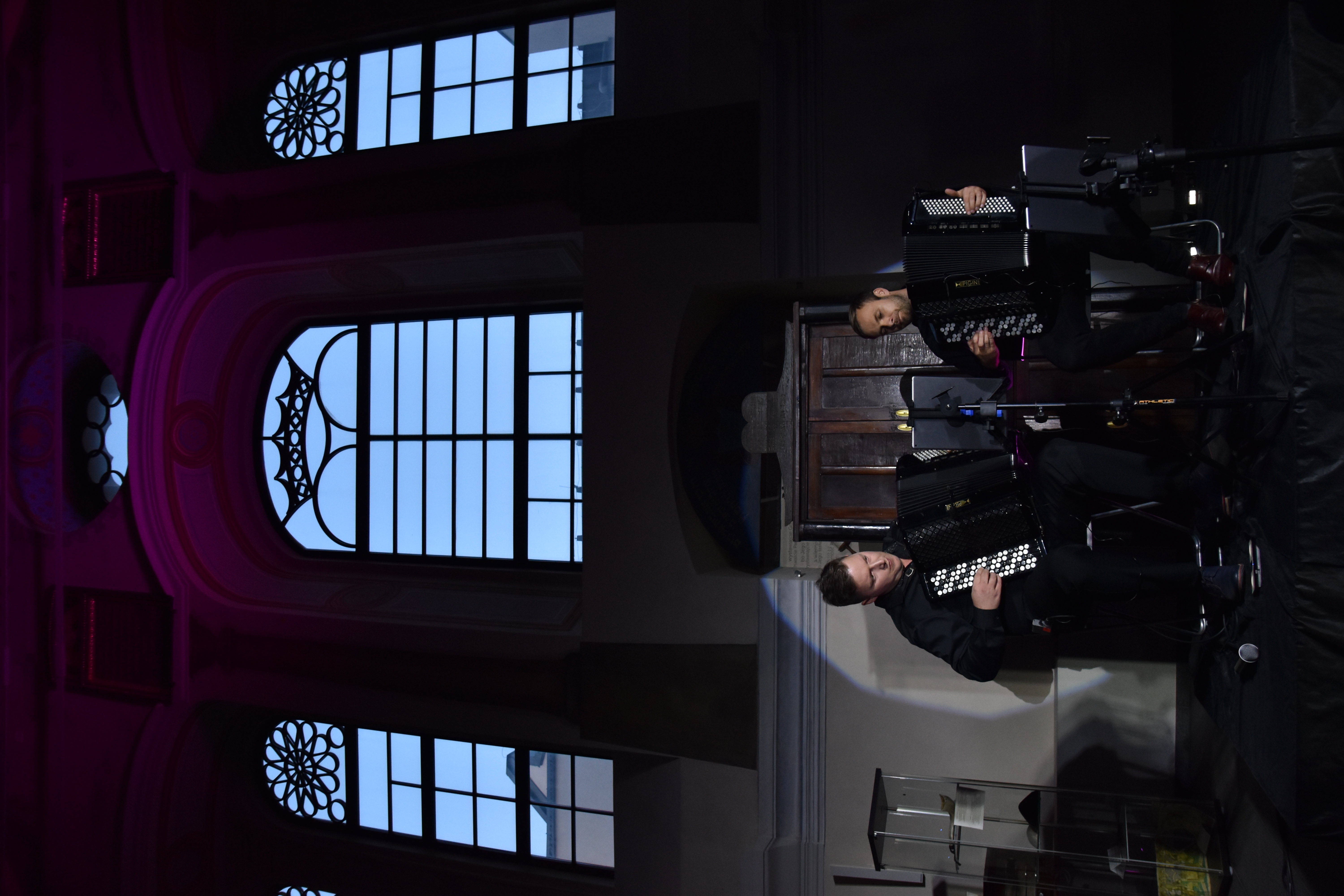 DSC 03681 WERNISAŻ WYSTAWY „RADIO NOSTALGIA” W OSK