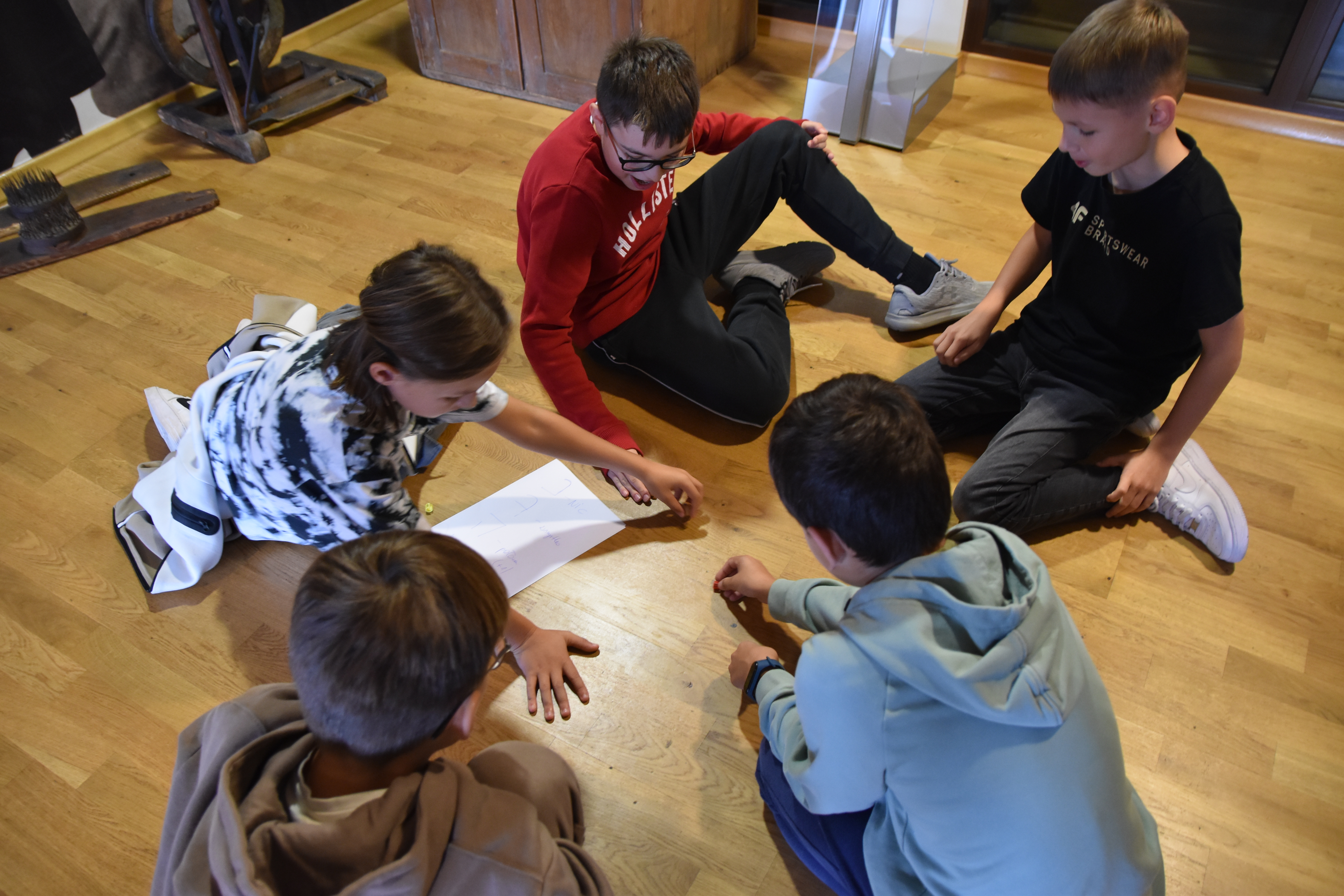 DSC 05021 WARSZTATY EDUKACYJNE Z MUZEUM POLIN W DĄBROWSKIEJ SYNAGODZE