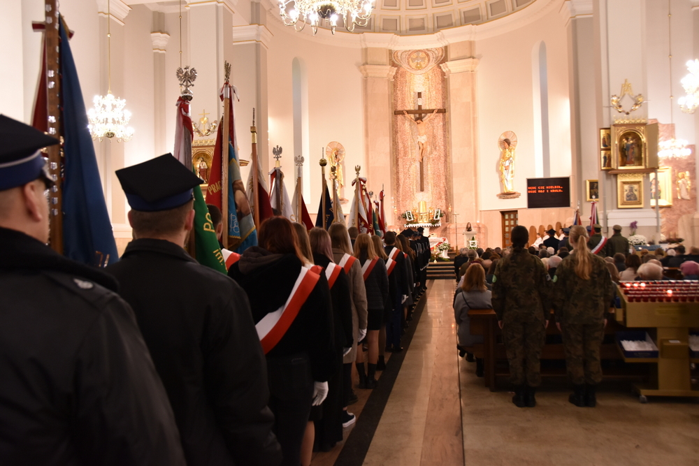 026 DSC 0701 Uroczyste obchody Święta Niepodległości w stolicy powiatu dąbrowskiego