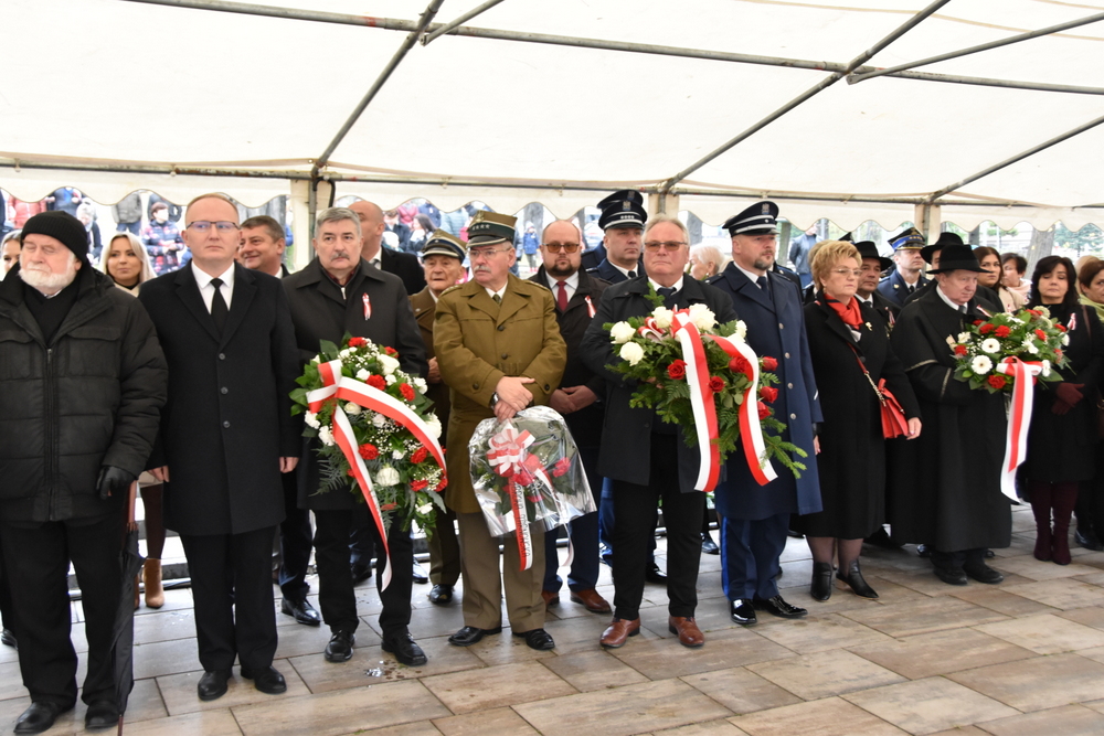 037 DSC 0735 Uroczyste obchody Święta Niepodległości w stolicy powiatu dąbrowskiego