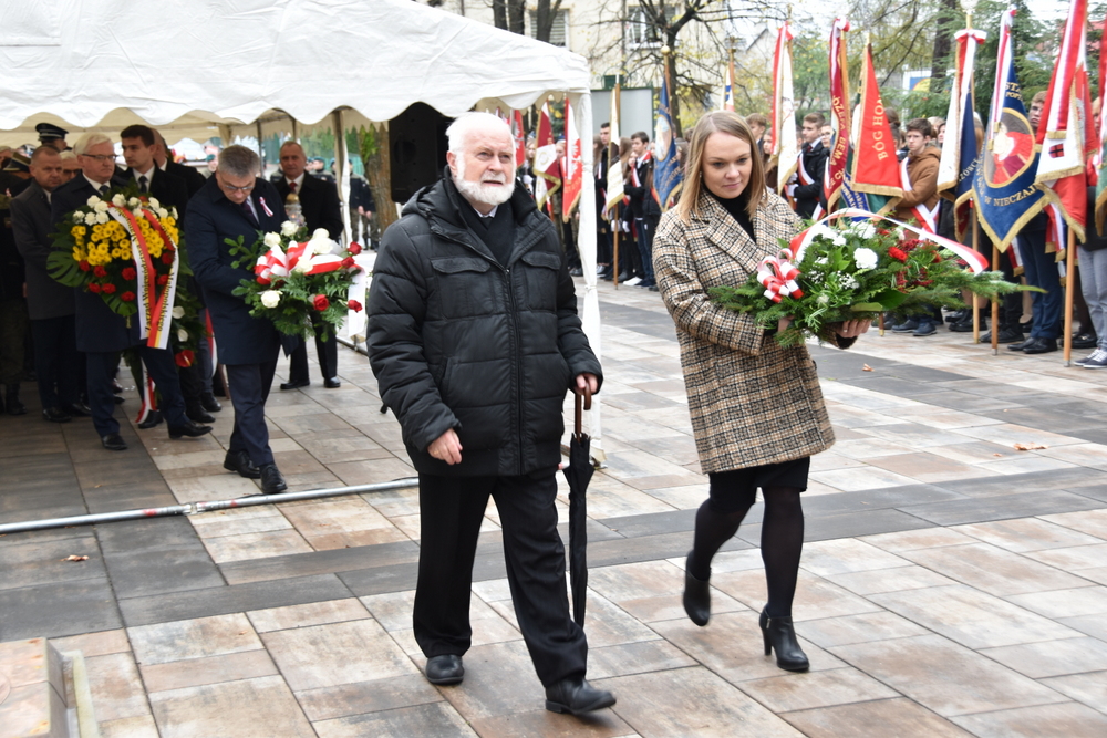 066 DSC 0798 Uroczyste obchody Święta Niepodległości w stolicy powiatu dąbrowskiego