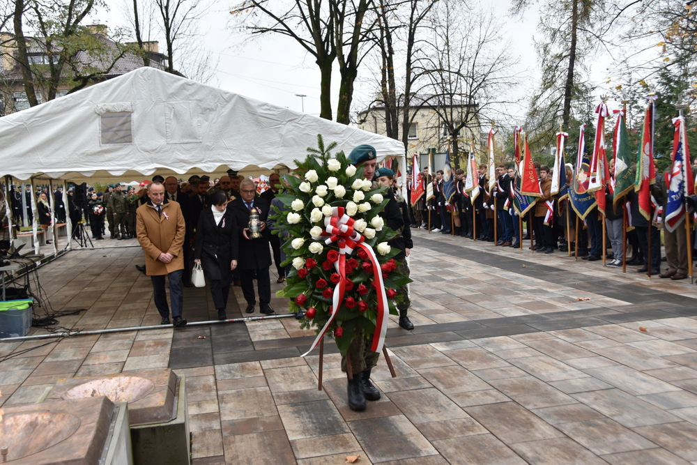 070 DSC 0808 Uroczyste obchody Święta Niepodległości w stolicy powiatu dąbrowskiego