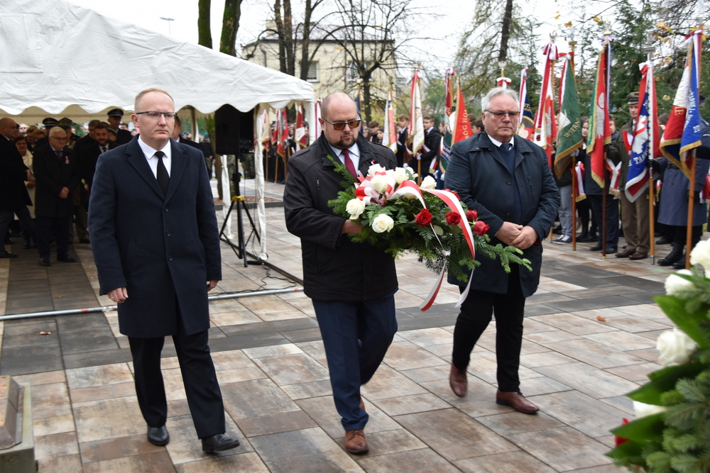 073 DSC 0815 Uroczyste obchody Święta Niepodległości w stolicy powiatu dąbrowskiego
