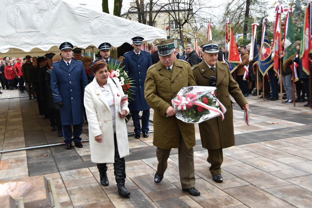078 DSC 0827 Uroczyste obchody Święta Niepodległości w stolicy powiatu dąbrowskiego