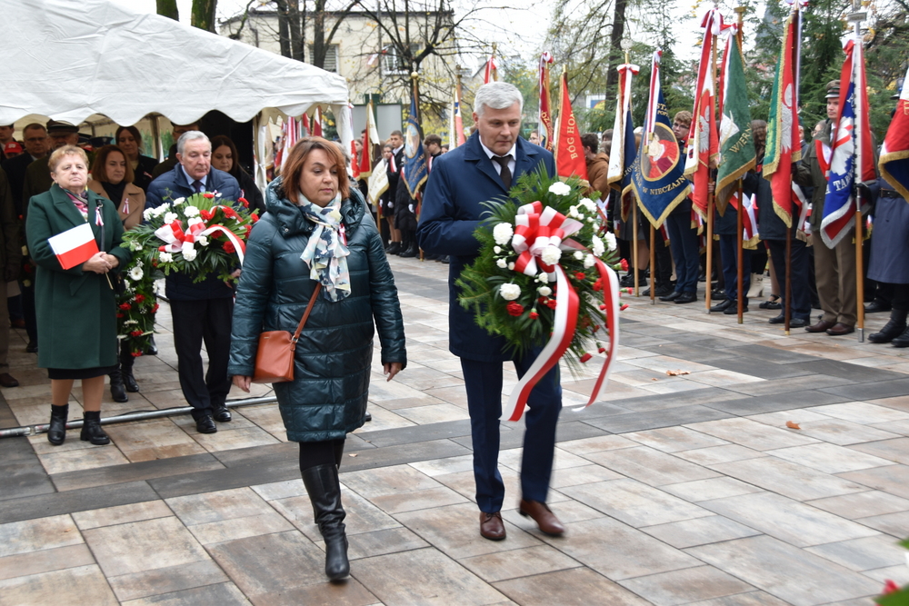088 DSC 0845 Uroczyste obchody Święta Niepodległości w stolicy powiatu dąbrowskiego