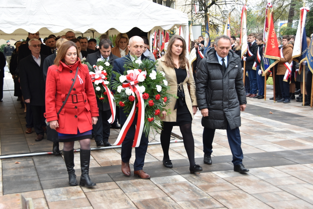 102 DSC 0873 Uroczyste obchody Święta Niepodległości w stolicy powiatu dąbrowskiego