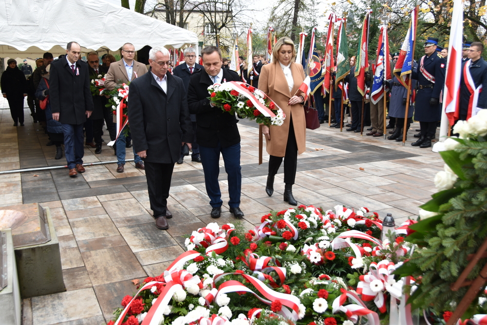 104 DSC 0878 Uroczyste obchody Święta Niepodległości w stolicy powiatu dąbrowskiego