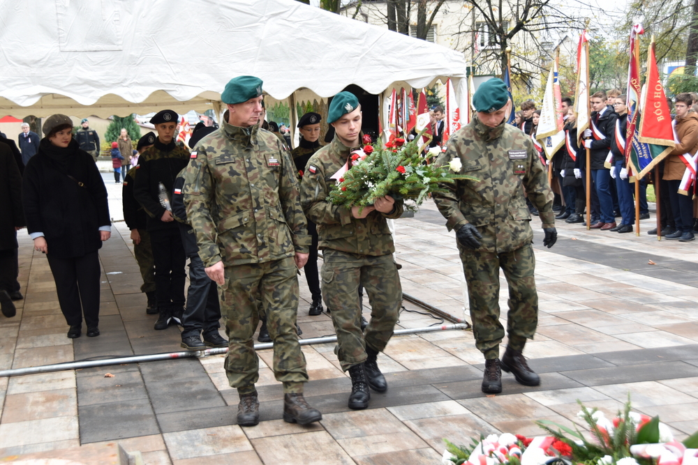111 DSC 0896 Uroczyste obchody Święta Niepodległości w stolicy powiatu dąbrowskiego