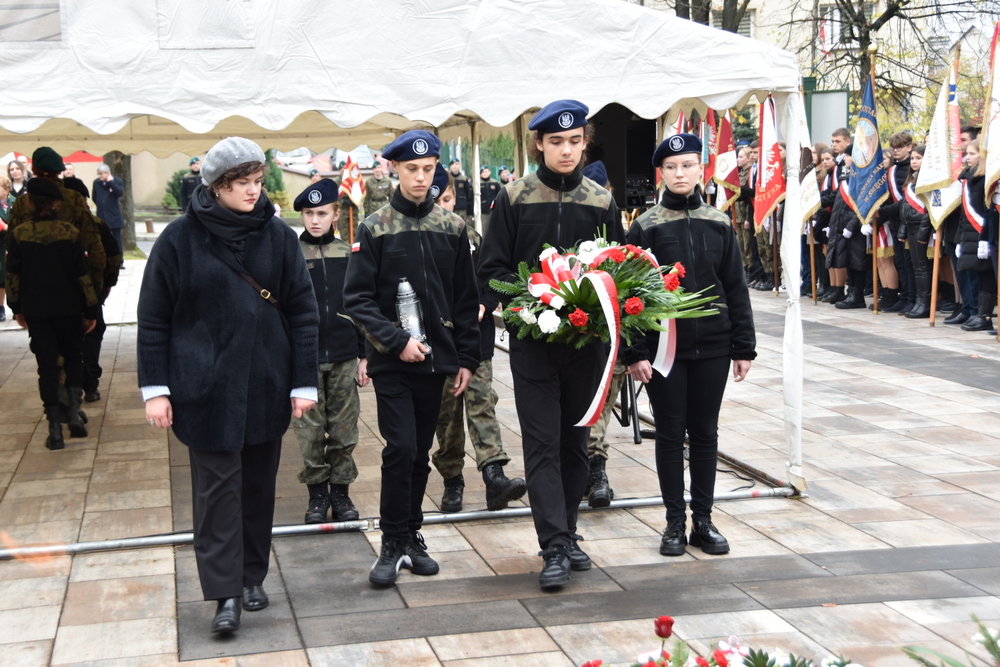 113 DSC 0900 Uroczyste obchody Święta Niepodległości w stolicy powiatu dąbrowskiego