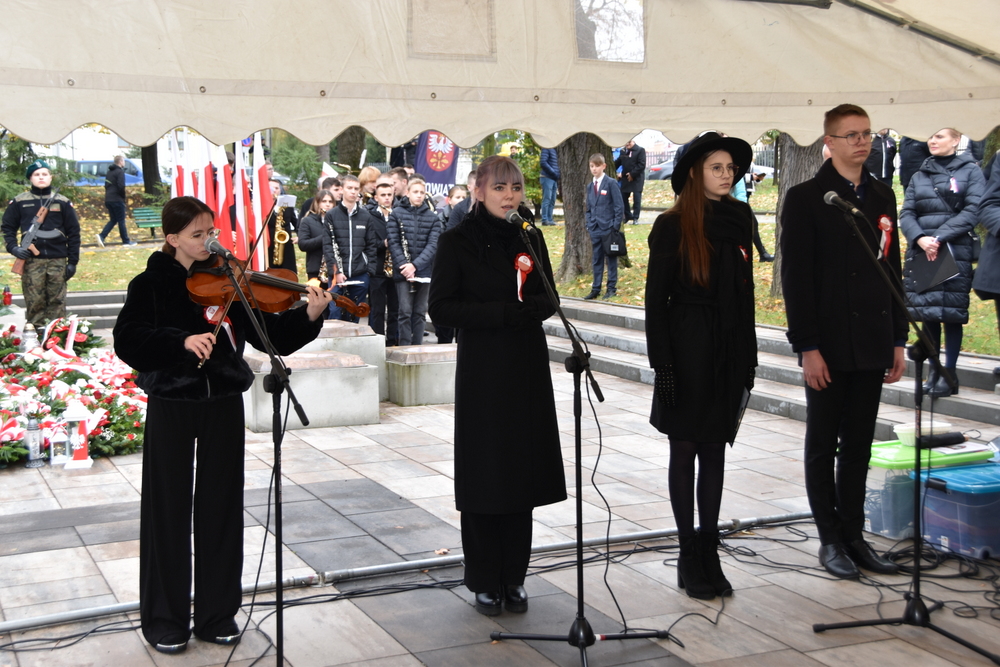 116 DSC 0909 Uroczyste obchody Święta Niepodległości w stolicy powiatu dąbrowskiego