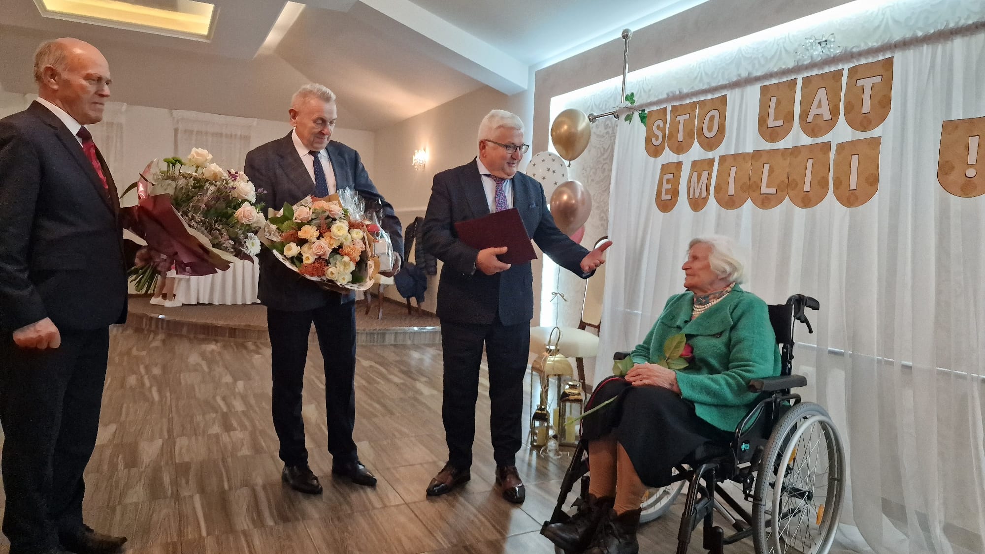 1fb45abb f720 4160 8fac 459652156e041 Niecodzienny Jubileusz 100   lecia urodzin mieszkanki Nieczajny Górnej