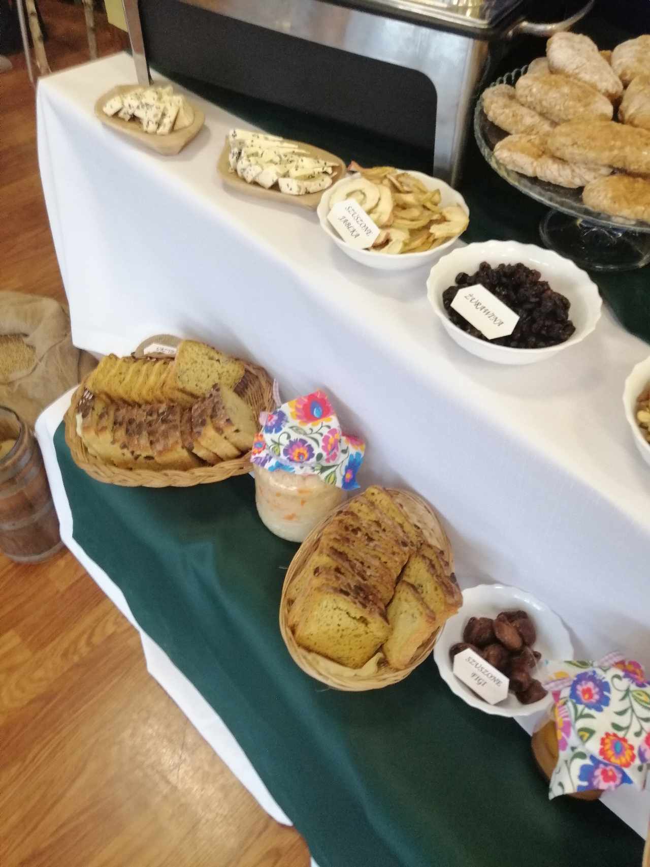 369192039 1063037624836811 372781227637262996 n Stowarzyszenie Kobiet Wsi Smęgorzów realizowało projekt promujący lokalne dziedzictwo kulturowe i kulinarne Małopolski!