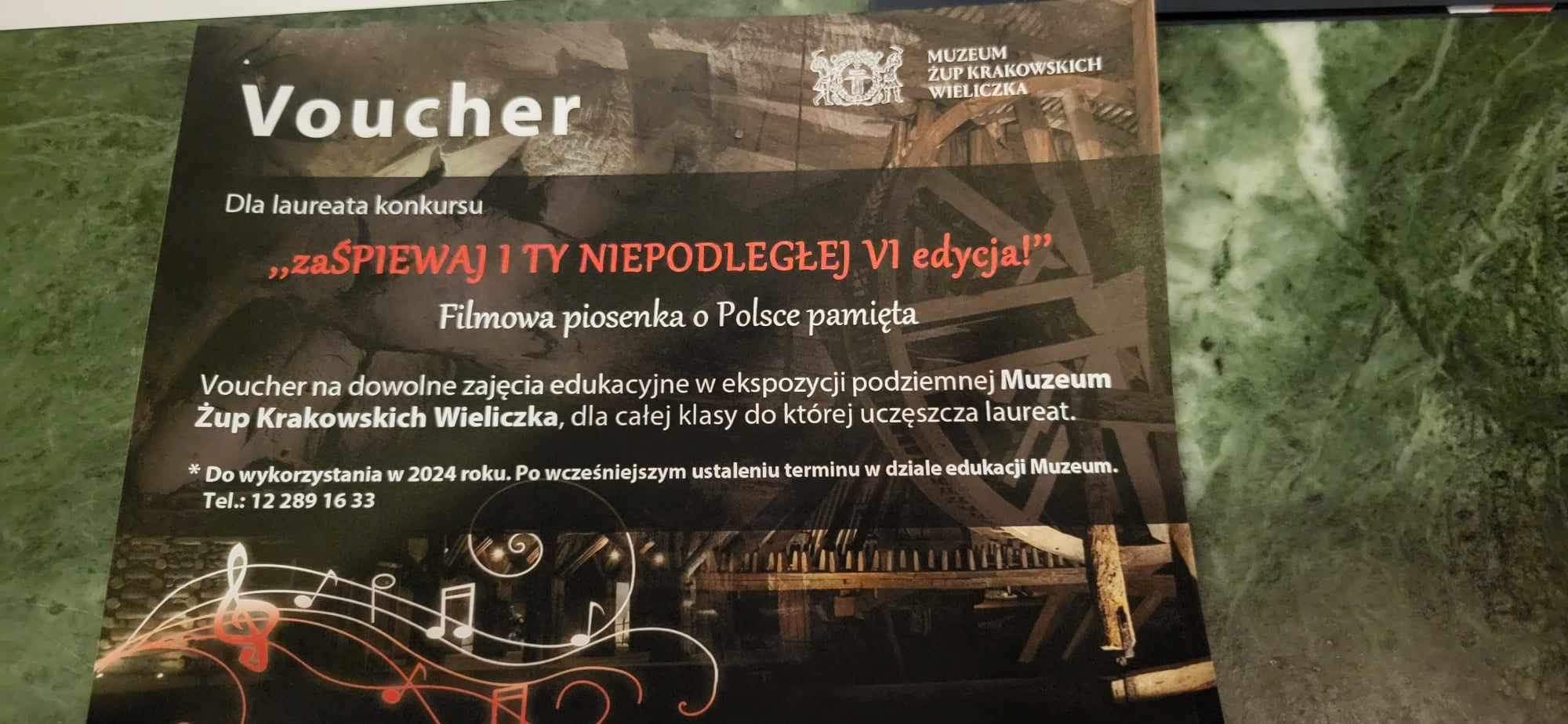 384549730 331576136133394 4201109618486321942 n Wielki sukces uczennicy, klasy 2b Szkoły Podstawowej nr 2 im. Mikołaja Kopernika w Dąbrowie Tarnowskiej, Klary Bociek w szóstej edycji Małopolskiego Konkursu Patriotycznego „zaŚPIEWAJ I TY NIEPODLEGŁEJ”