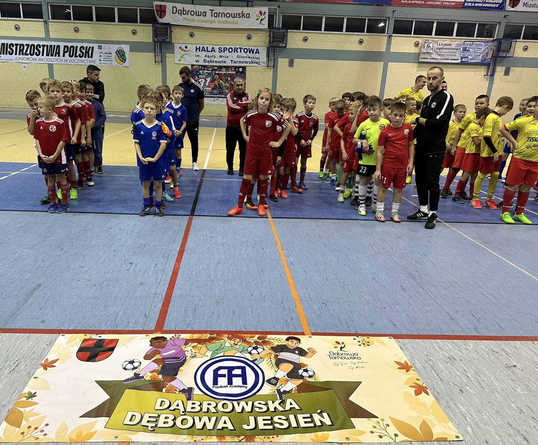 406278945 871450038315054 8161713755366939011 n Jubileuszowa Dąbrowska Dębowa Jesień 2023!