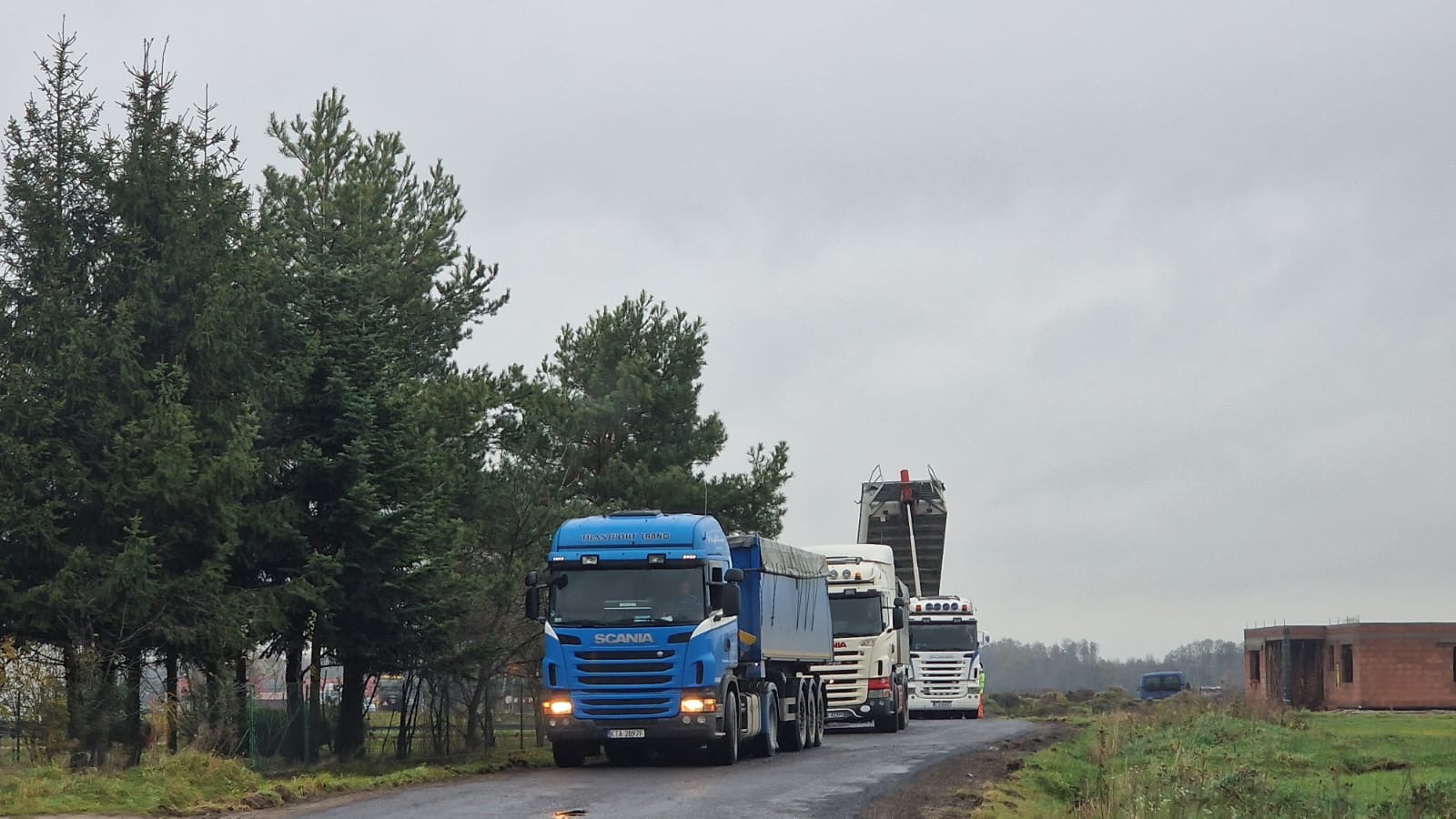 77c7bc51 8c80 46e2 8e8c 6899ac8c6a9a Nowa nawierzchnia drogi w Sołectwie Nieczajna Dolna oraz nowy chodnik w Gruszowie Wielkim