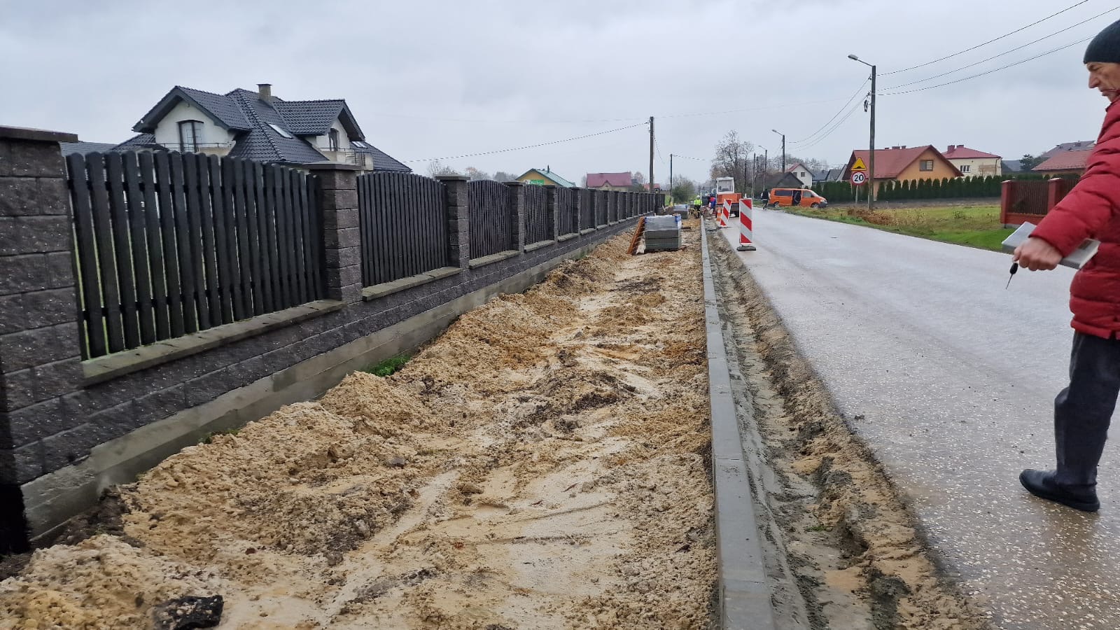 8605b3a4 cd98 48f2 b896 a14b37bbdfa5 Nowa nawierzchnia drogi w Sołectwie Nieczajna Dolna oraz nowy chodnik w Gruszowie Wielkim