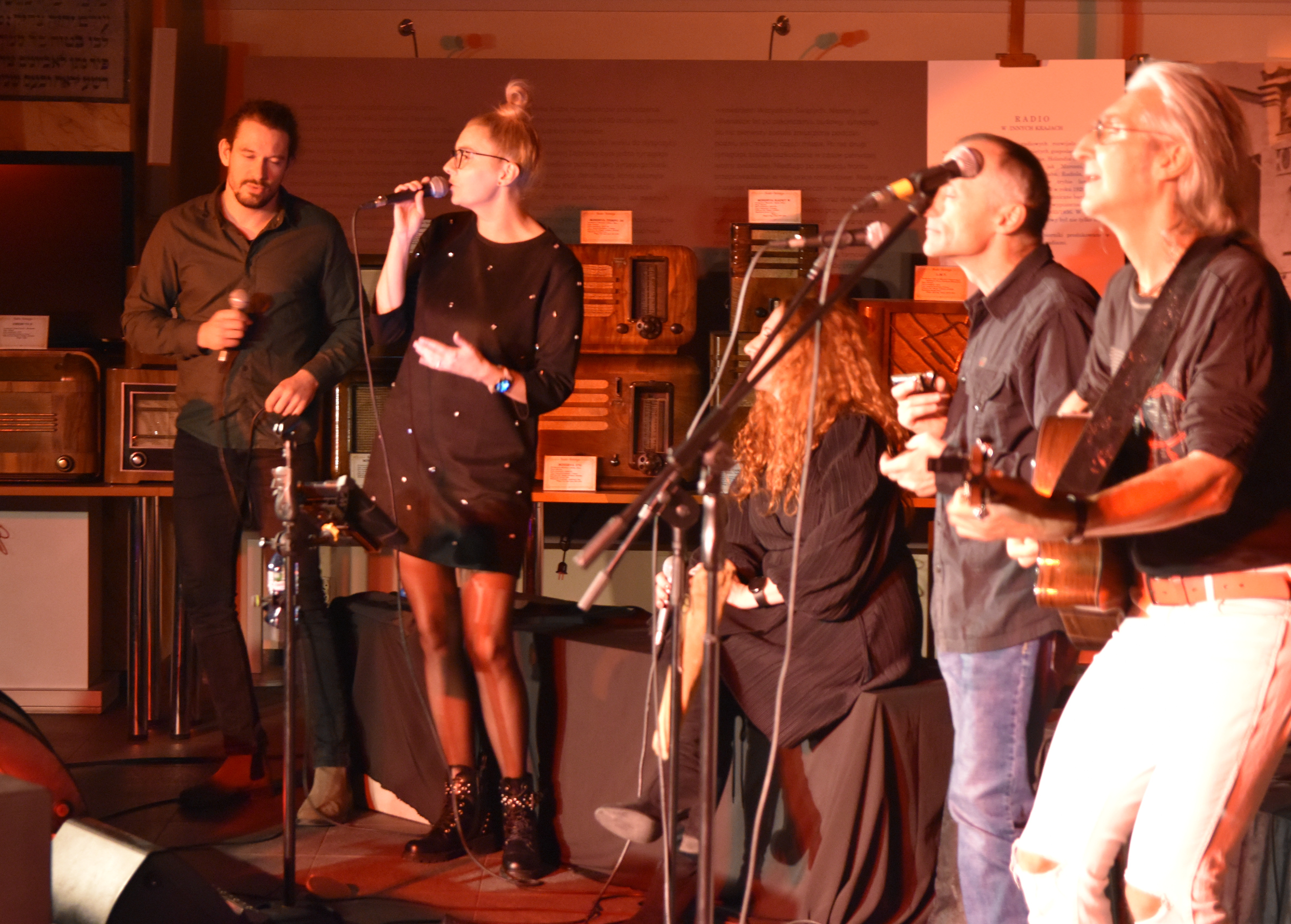 DSC 0863 ZADUSZKI WOJTKA KLICHA W SYNAGODZE ZA NAMI