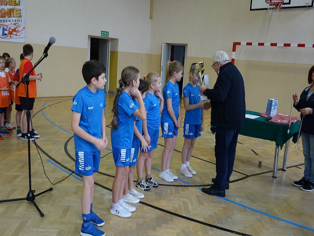 12 IX Gminny Turniej Gry w „Dwa ognie”