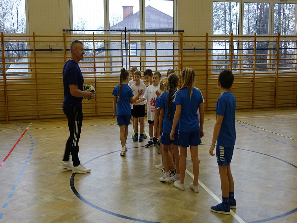 3 IX Gminny Turniej Gry w „Dwa ognie”