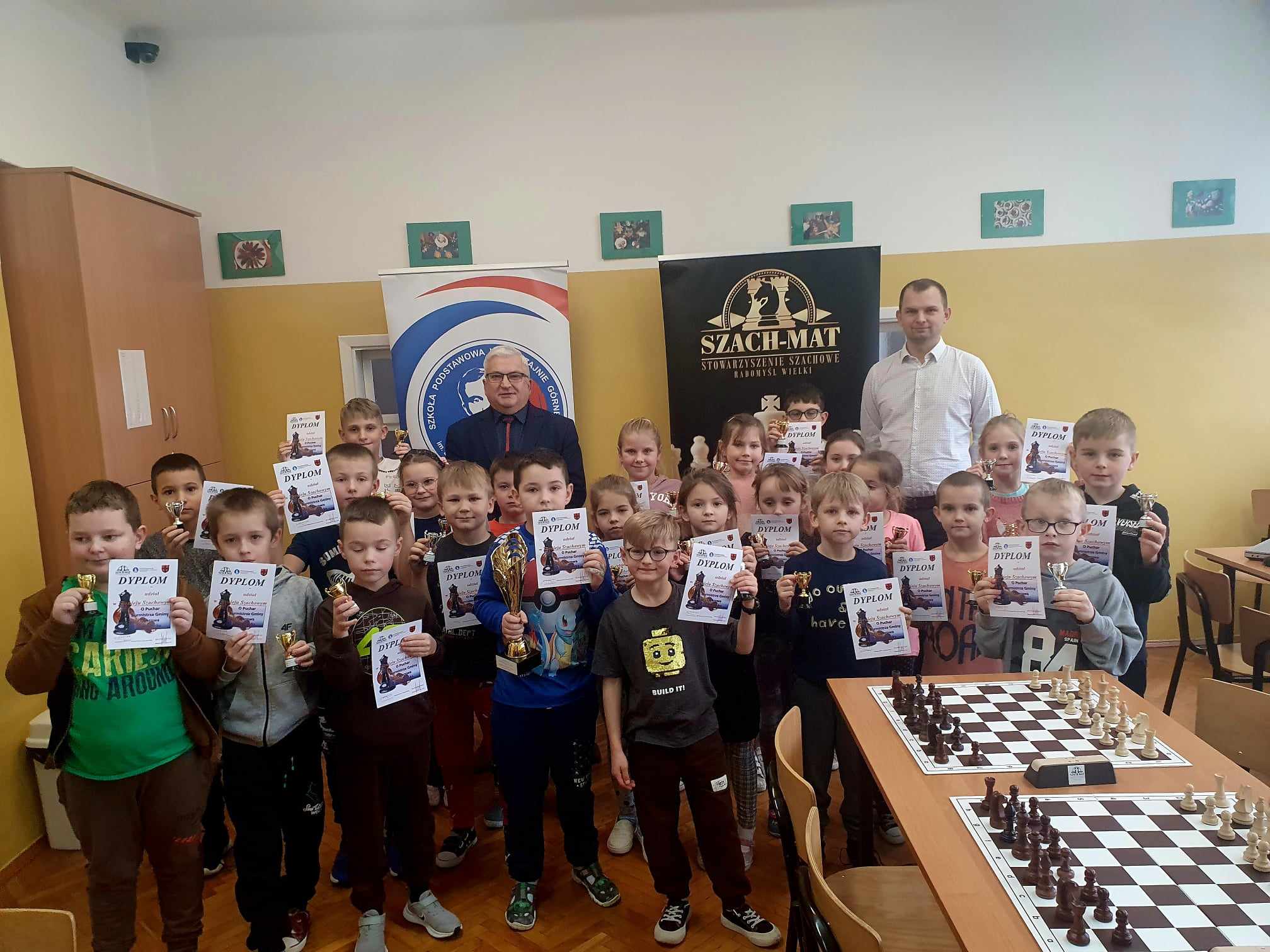 411210679 308530552151533 7450116857471424433 n Turniej Szachowy o Puchar Burmistrza Dąbrowy Tarnowskiej