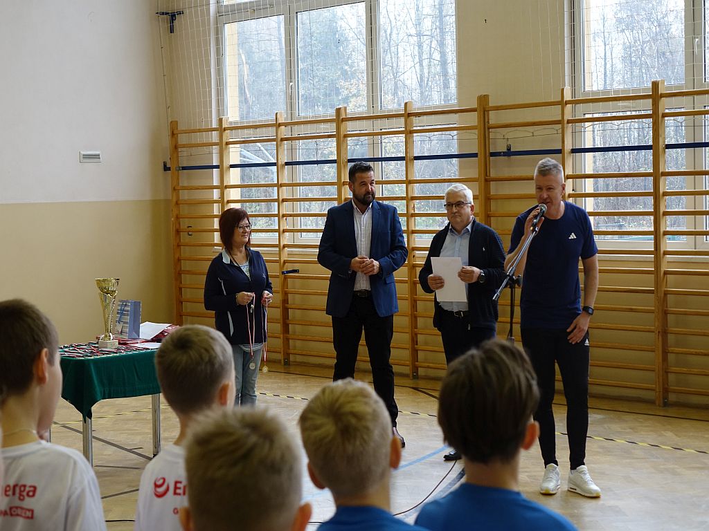 9 IX Gminny Turniej Gry w „Dwa ognie”