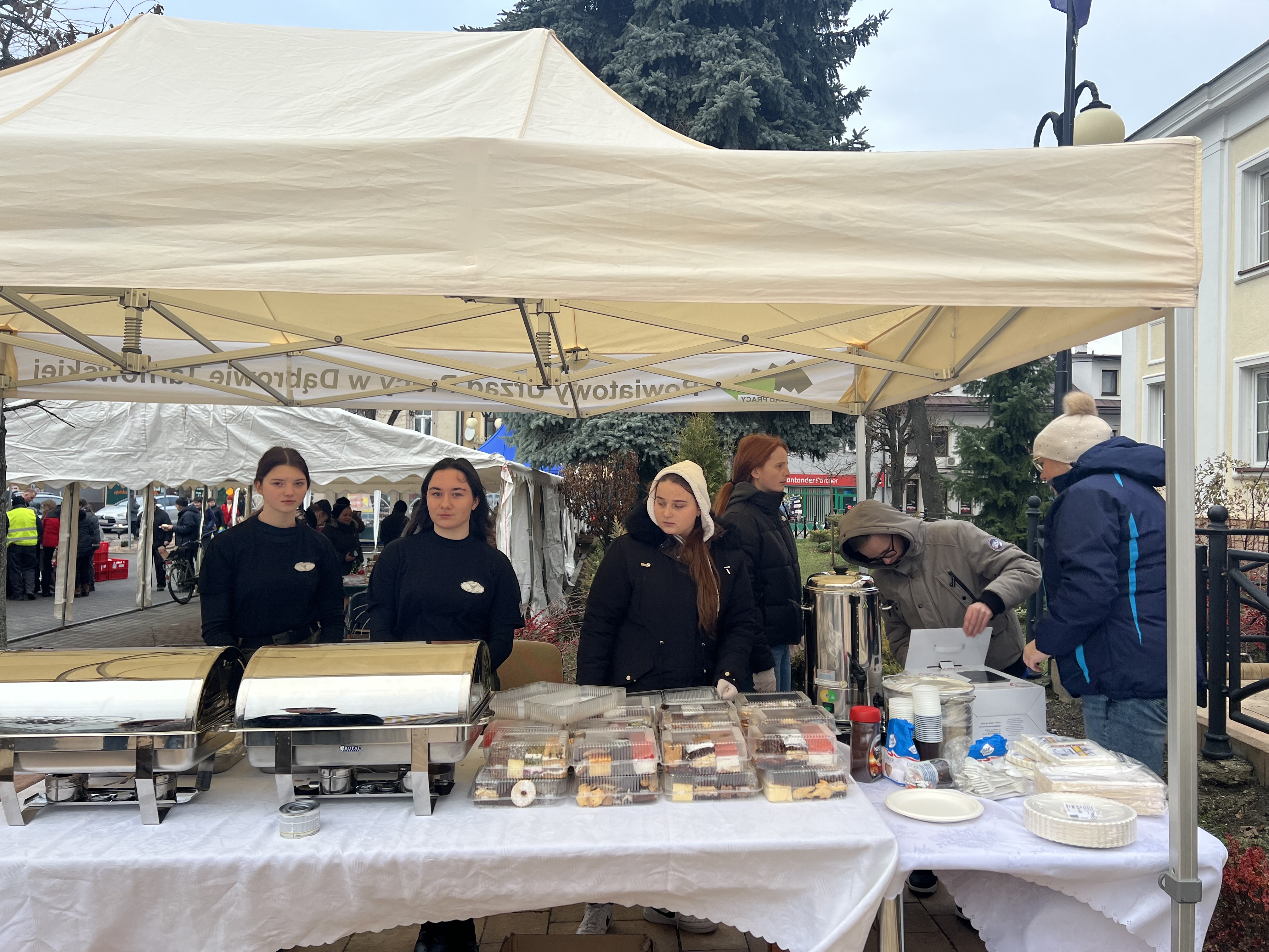 IMG 7086 Trwa Dąbrowski Bożonarodzeniowy Kiermasz Świąteczny