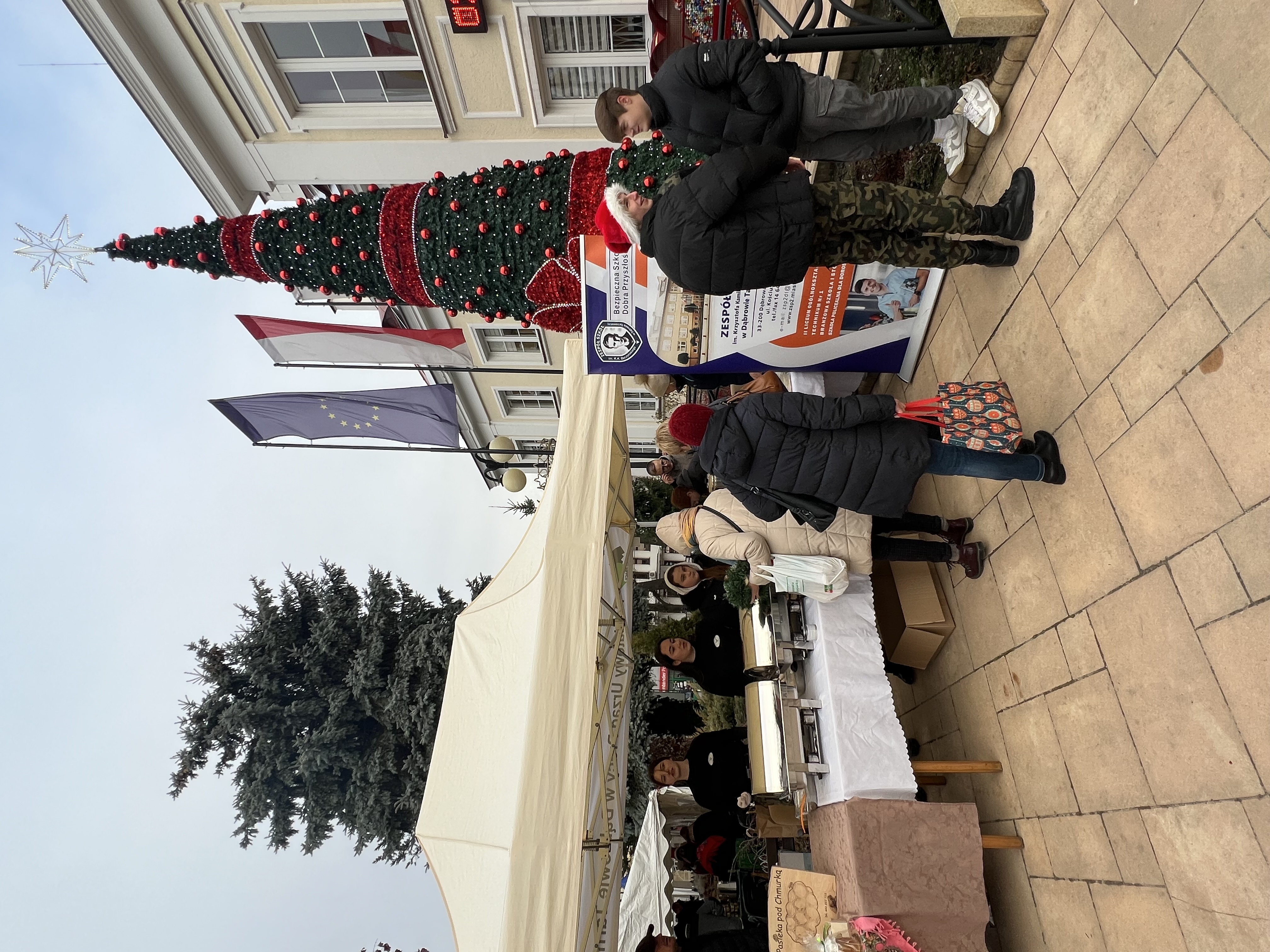 IMG 7118 Trwa Dąbrowski Bożonarodzeniowy Kiermasz Świąteczny